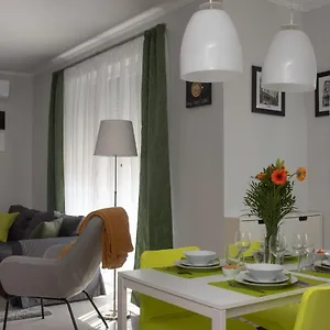 Sunny Near Bud With 2br, Ac And Free Parking , Vecsés Ungaria